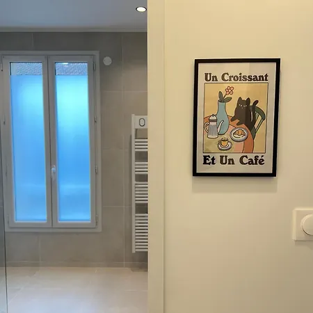 Charming House 2br, 100m To Rer B Laplace Station